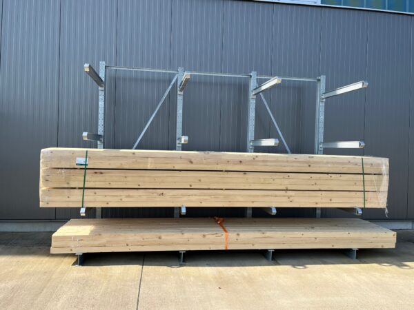 Sonderposten Nr5 Kragarmregal, einseitig 4 Ständer Höhe: 4,00 m ; Armtiefe 1,20 m