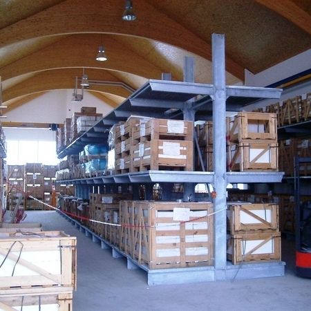 Doppelseitige Kragarmregale
