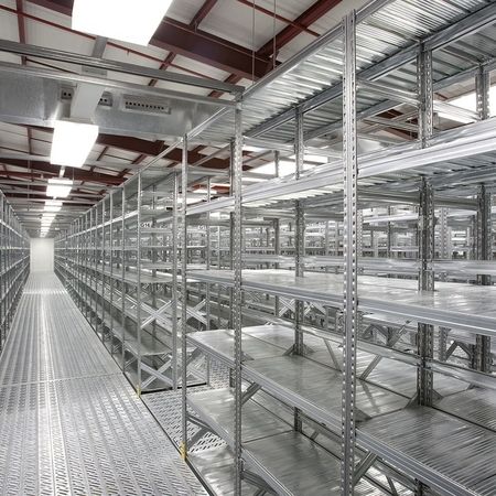 Mehrgeschossanlage Fachbodenregale